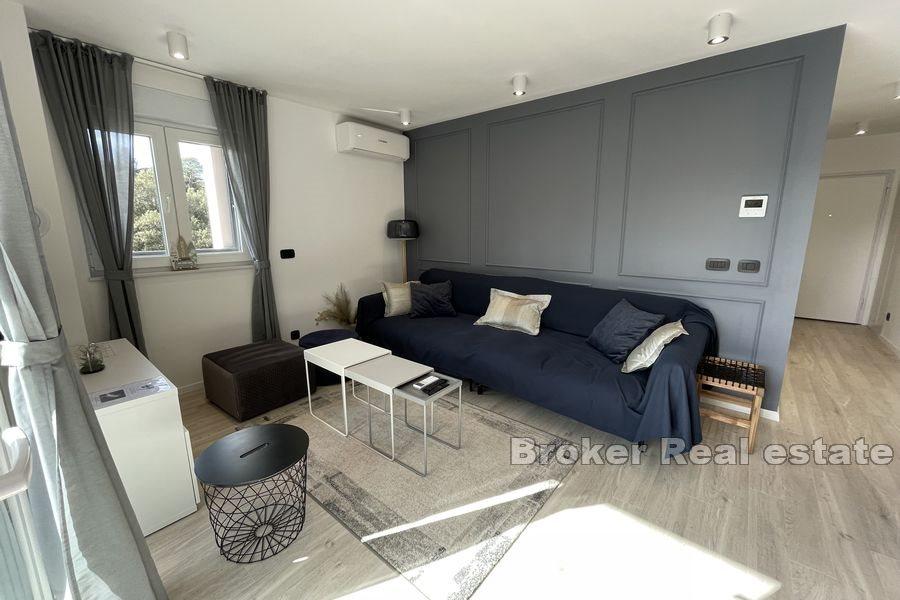 Makarska - Appartement moderne de deux chambres