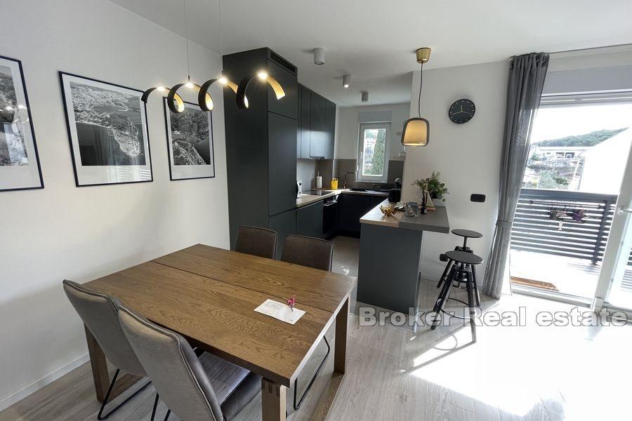 Makarska - Appartement moderne de deux chambres