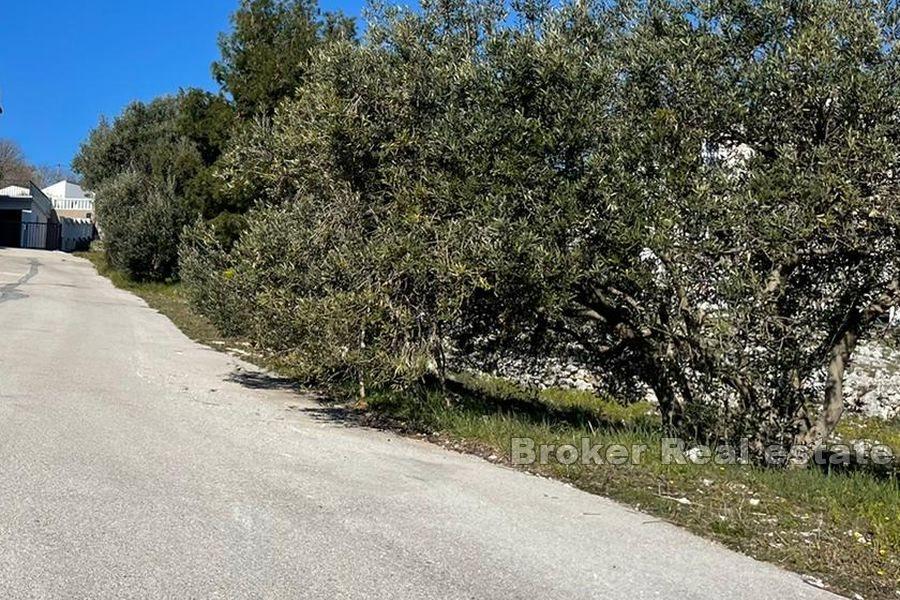 Ciovo - Terreno edificabile vicino al mare