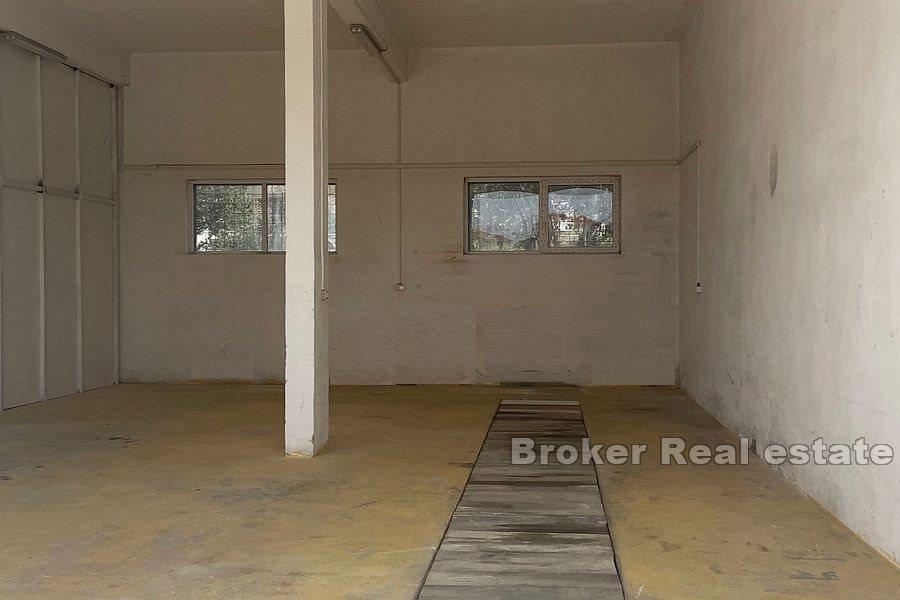 Solin - Obchodno - úložný priestor