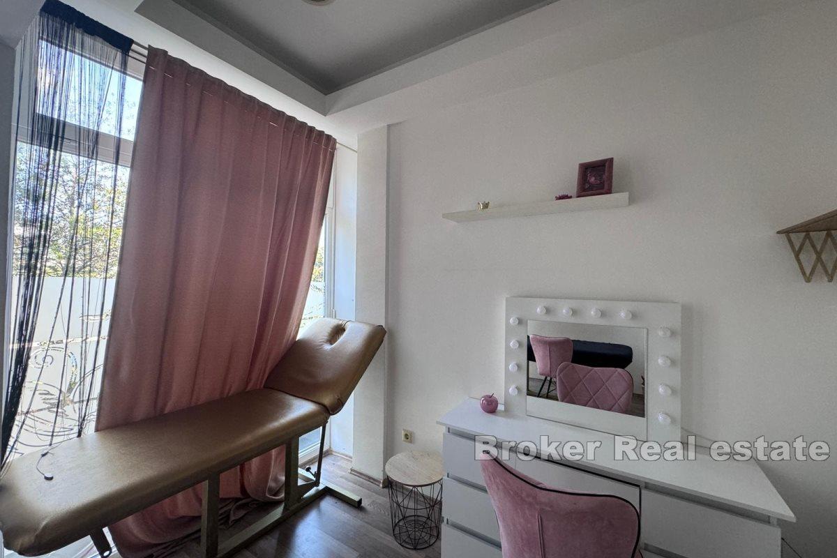 Split, Kman - espace commercial à des fins diverses