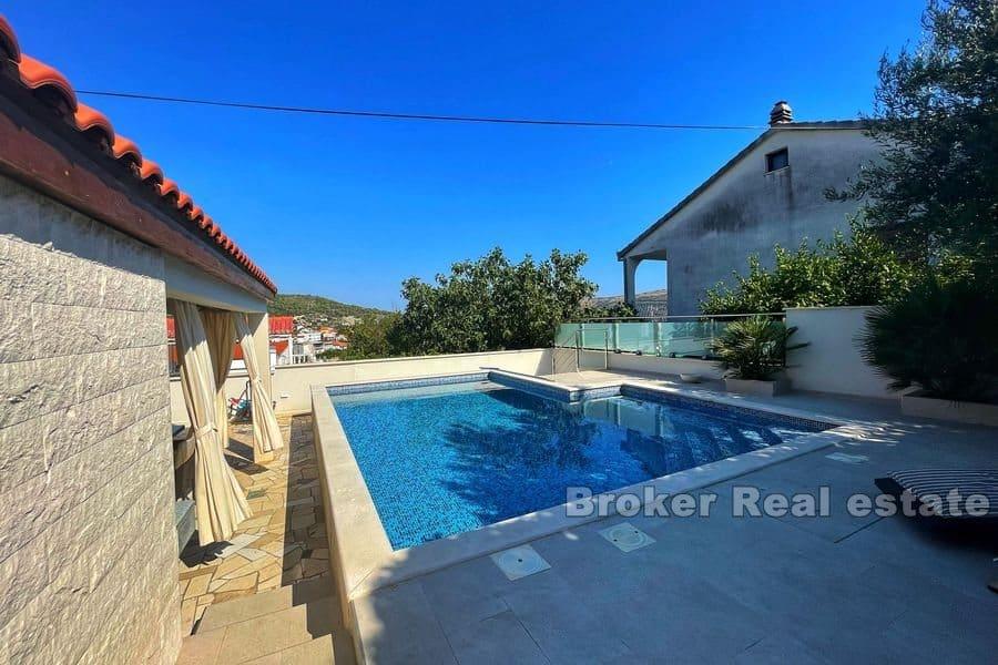 Trogir - Beautiful house near the sea