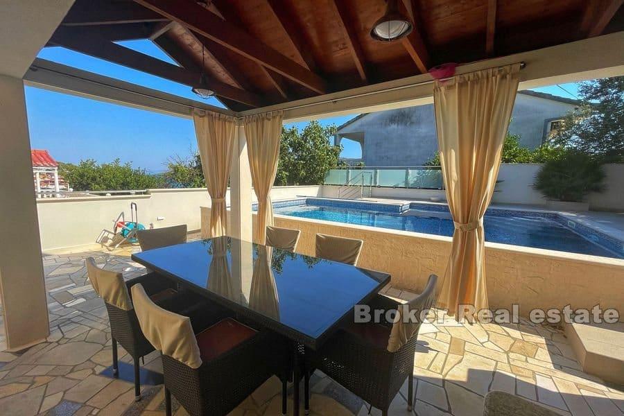 Trogir - Beautiful house near the sea