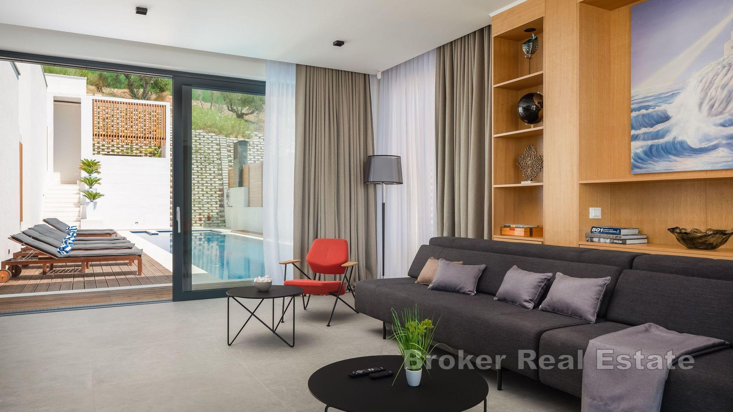 Omis - Moderne Villa mit Panoramablick