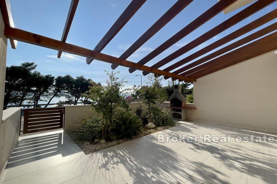 Omis - Nowoczesny apartament z widokiem na morze