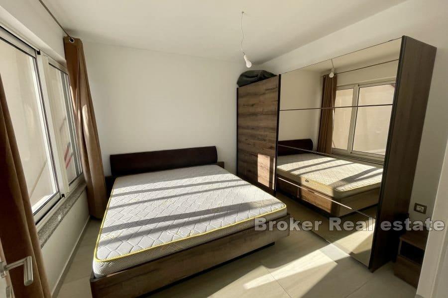 Omis - Nowoczesny apartament z widokiem na morze