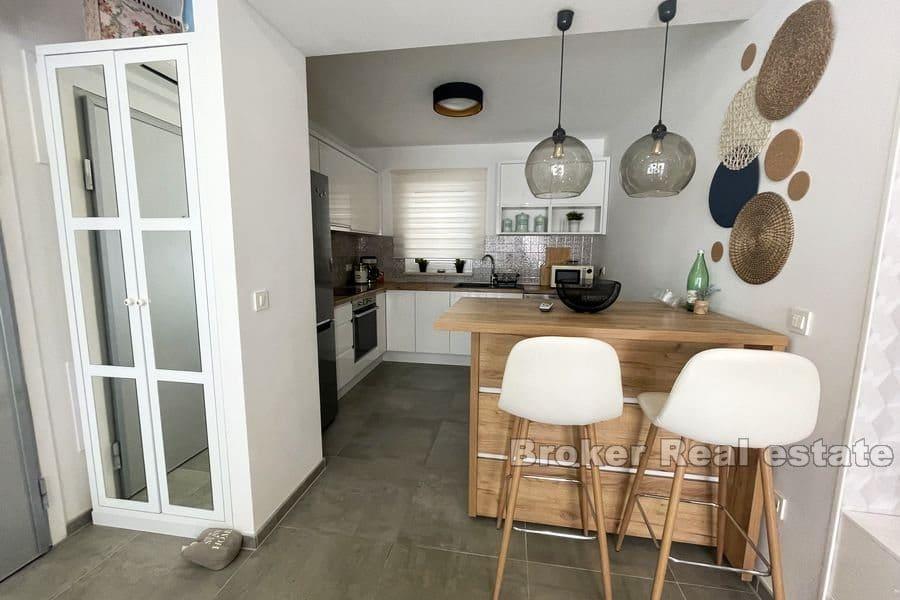 Makarska - Dwupokojowy apartament z widokiem na morze