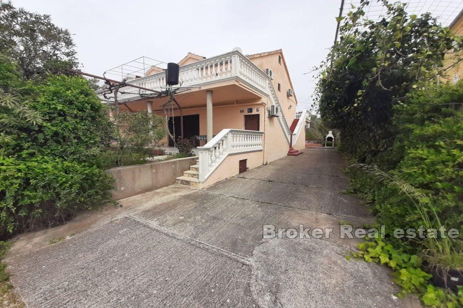 Murter - semi detached house with apartments