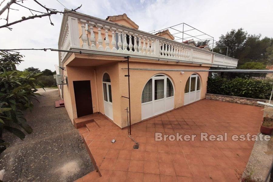 Murter - semi detached house with apartments
