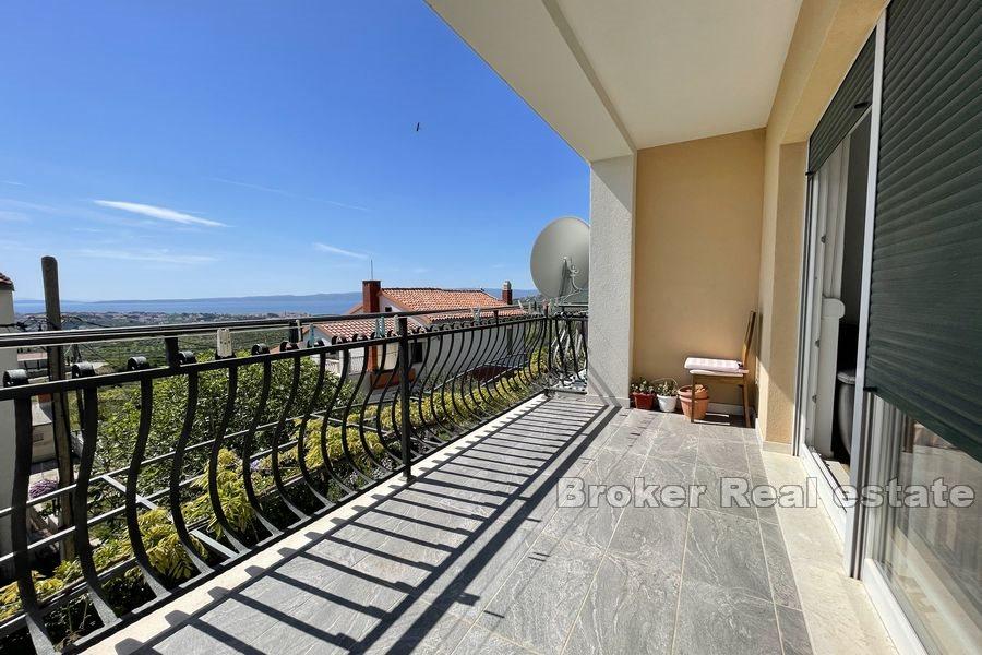 Blízko Split - Samostatne stojaci apartmánový dom