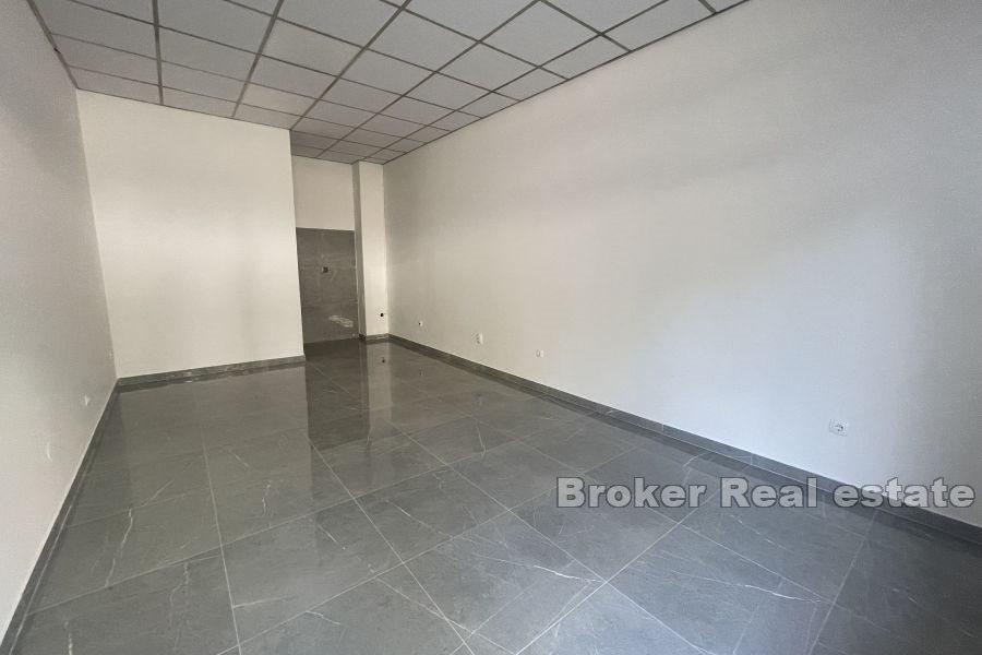 Spalato, Bol - Locale ufficio in affitto vicino alla strada