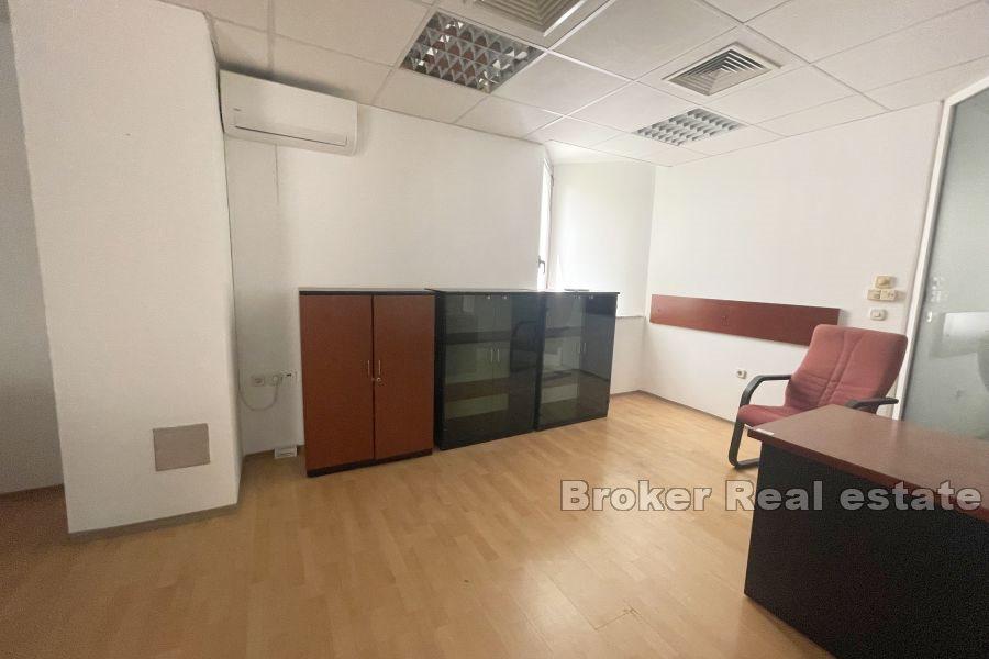 Split 3 - Romslig kontorplass