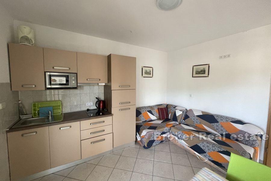 Rogoznica - Freistehendes Haus mit Schwimmbad