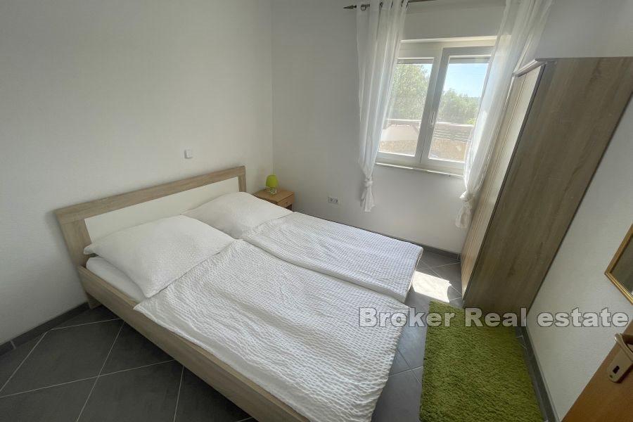 Rogoznica - Freistehendes Haus mit Schwimmbad