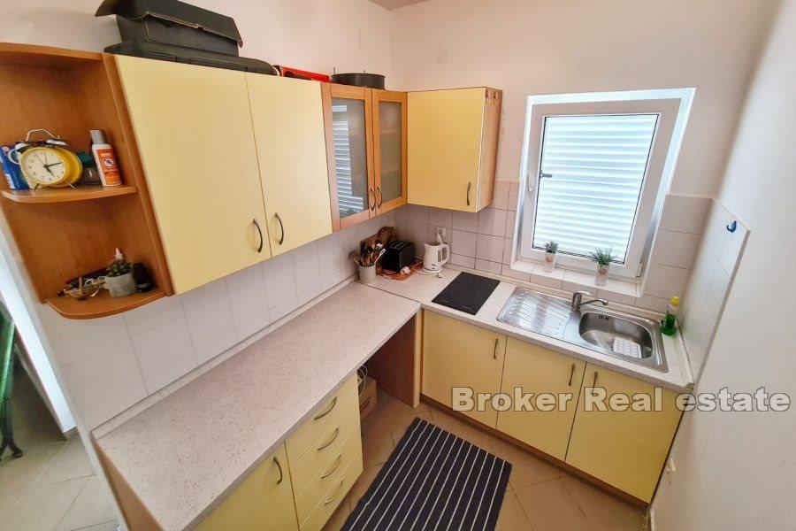 Rogoznica - Sonniges Apartment mit einem Schlafzimmer