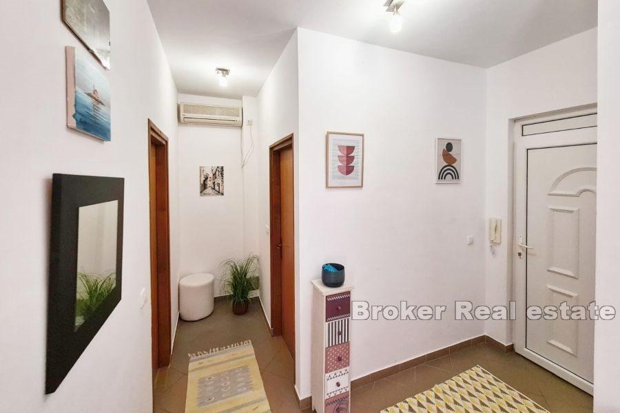 Rogoznica - Sonniges Apartment mit einem Schlafzimmer