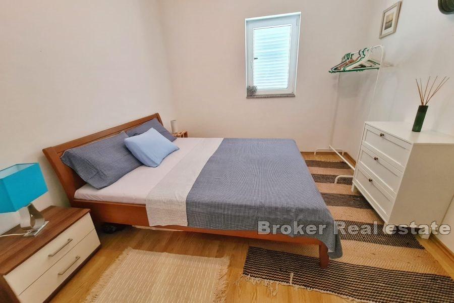 Rogoznica - Sonniges Apartment mit einem Schlafzimmer