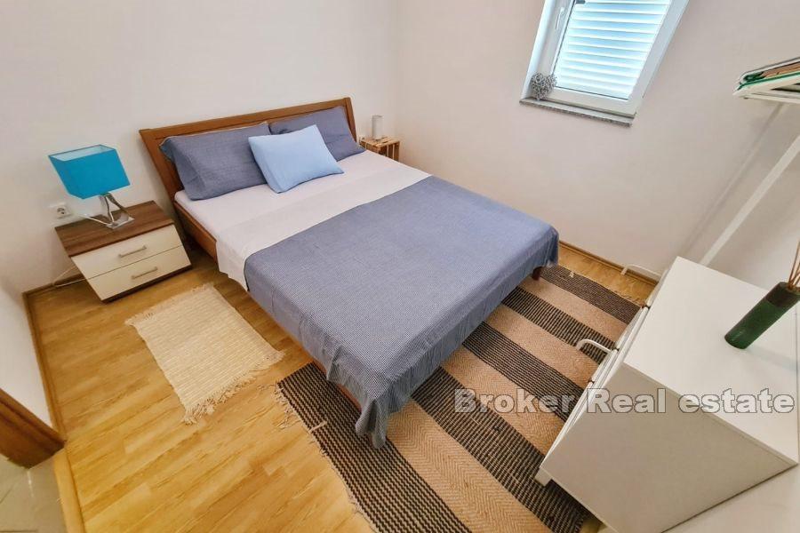Rogoznica - Sonniges Apartment mit einem Schlafzimmer