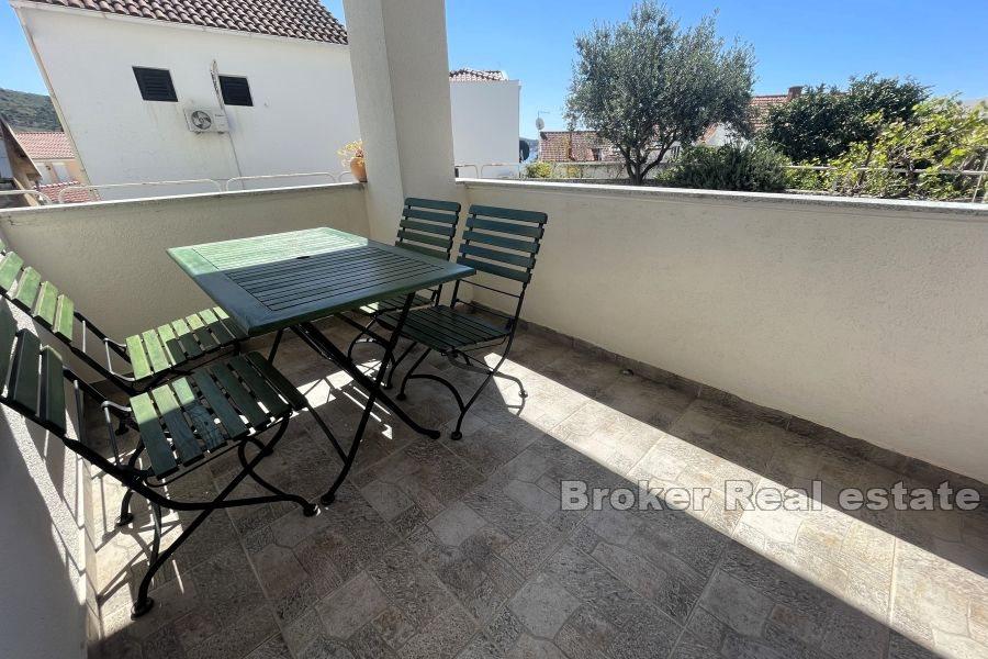 Rogoznica - Sonniges Apartment mit einem Schlafzimmer