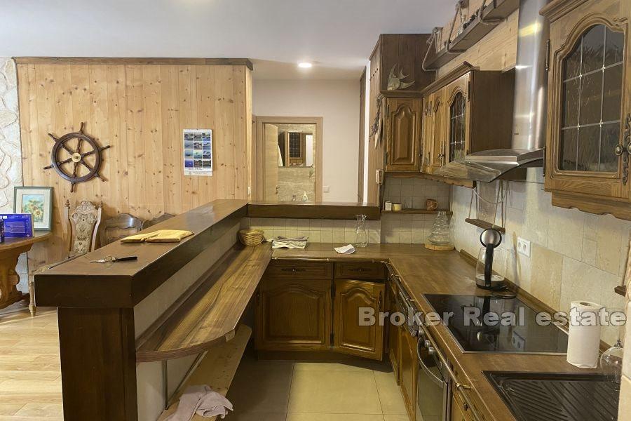 Øya Solta - Leilighetshus med havutsikt