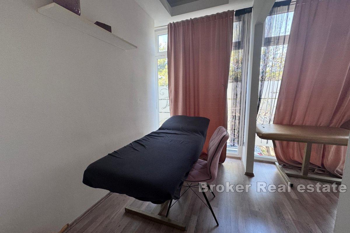 Меблированное офисное помещение