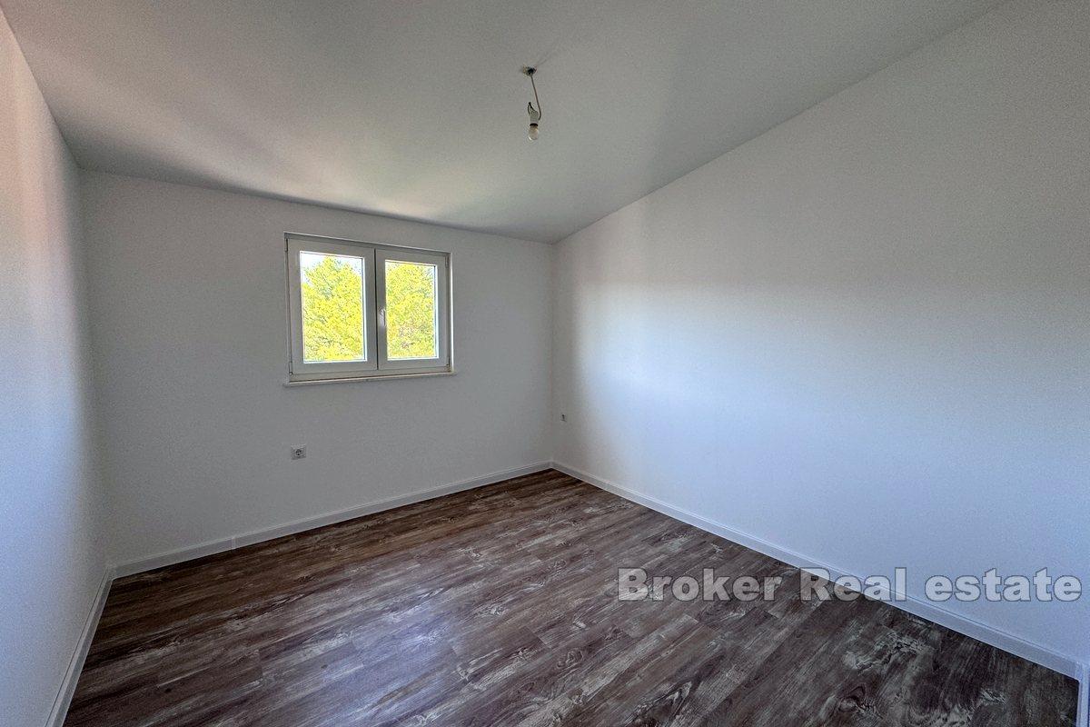 Tři apartmány v blízkosti centra Rogoznice