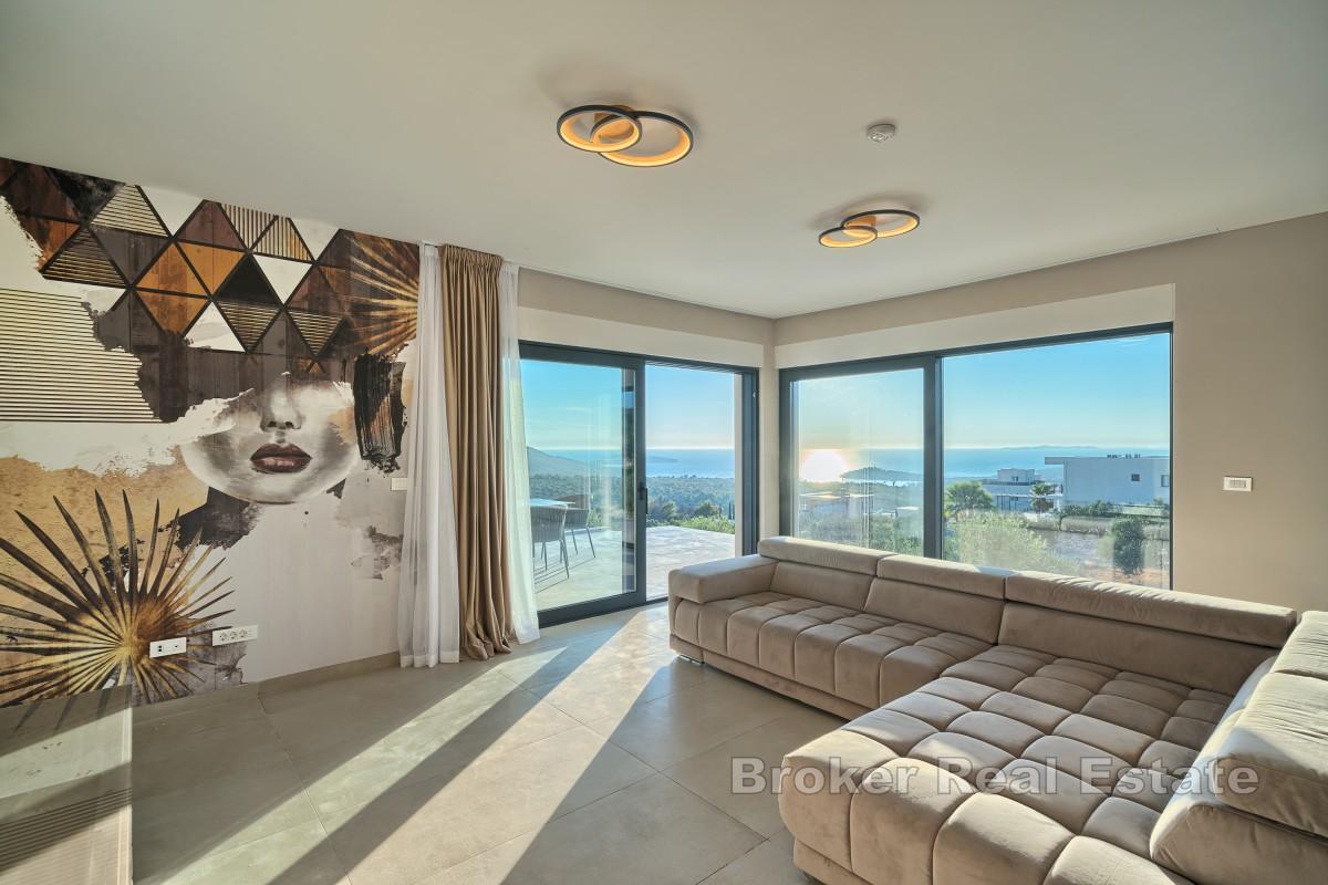 Primošten - Vila s bazénom na pokojnom mieste