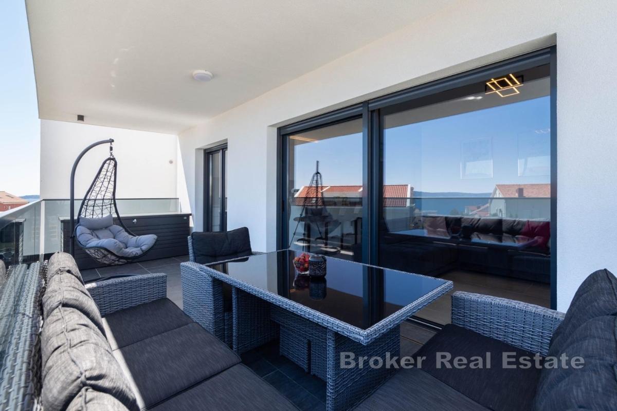 Moderní penthouse se střešní terasou