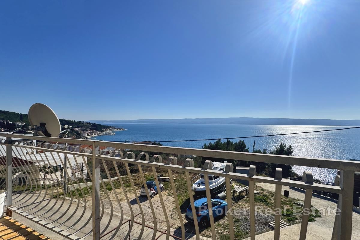 Unfertiges Haus mit Panoramablick aufs Meer