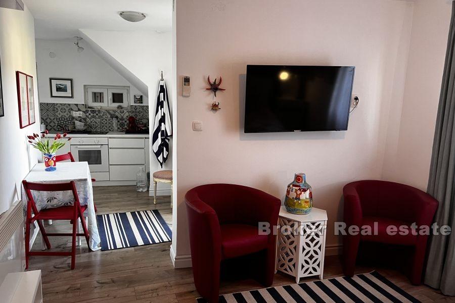 Ön Drvenik - Medelhavsstenhus med havsutsikt