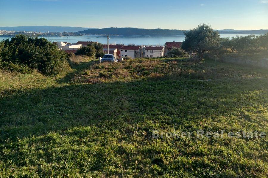 Kaštela - Stavební pozemek s výhledem na moře ve skvělé lokalitě