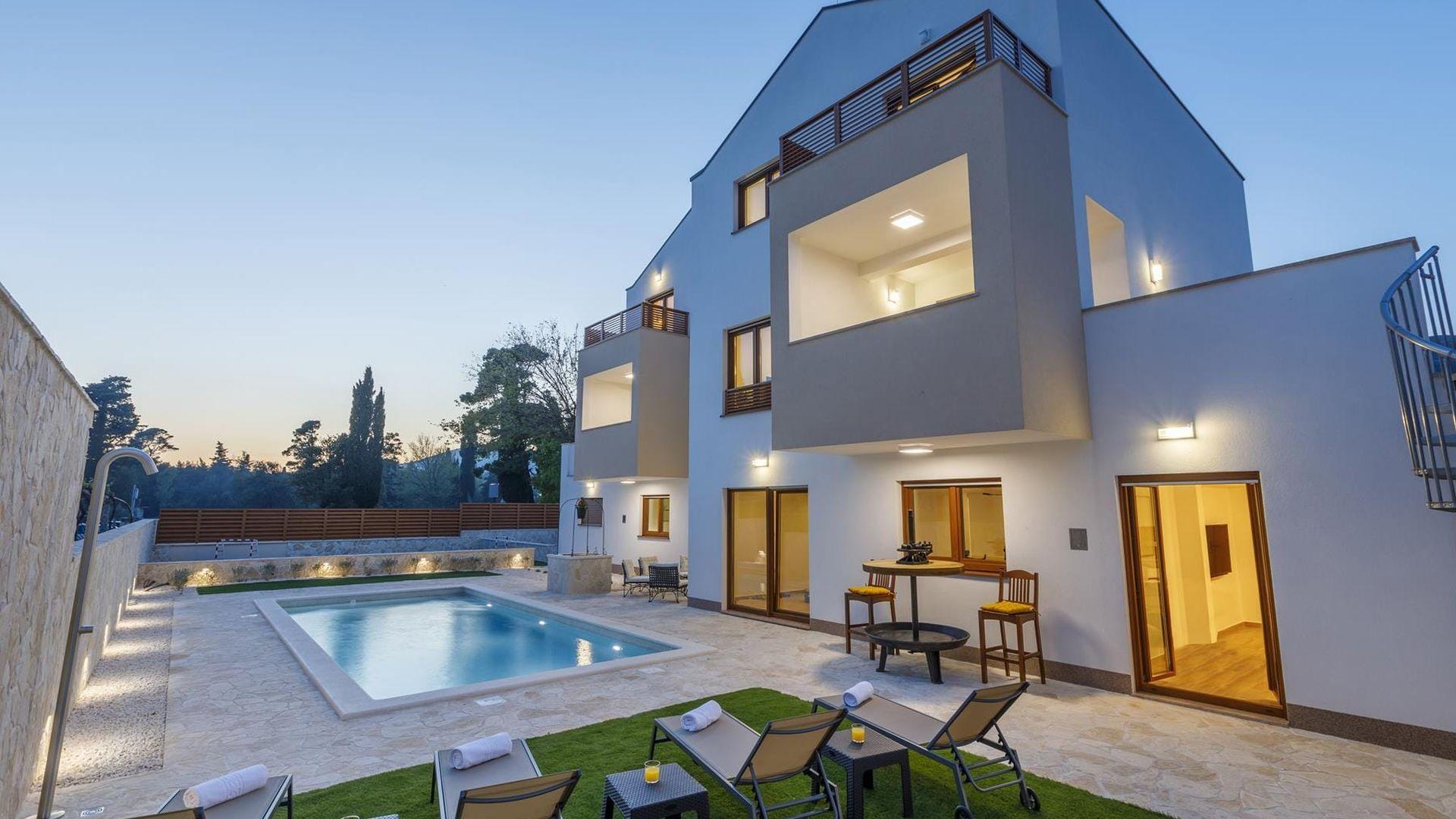 Kastela - Villa mit Meerblick