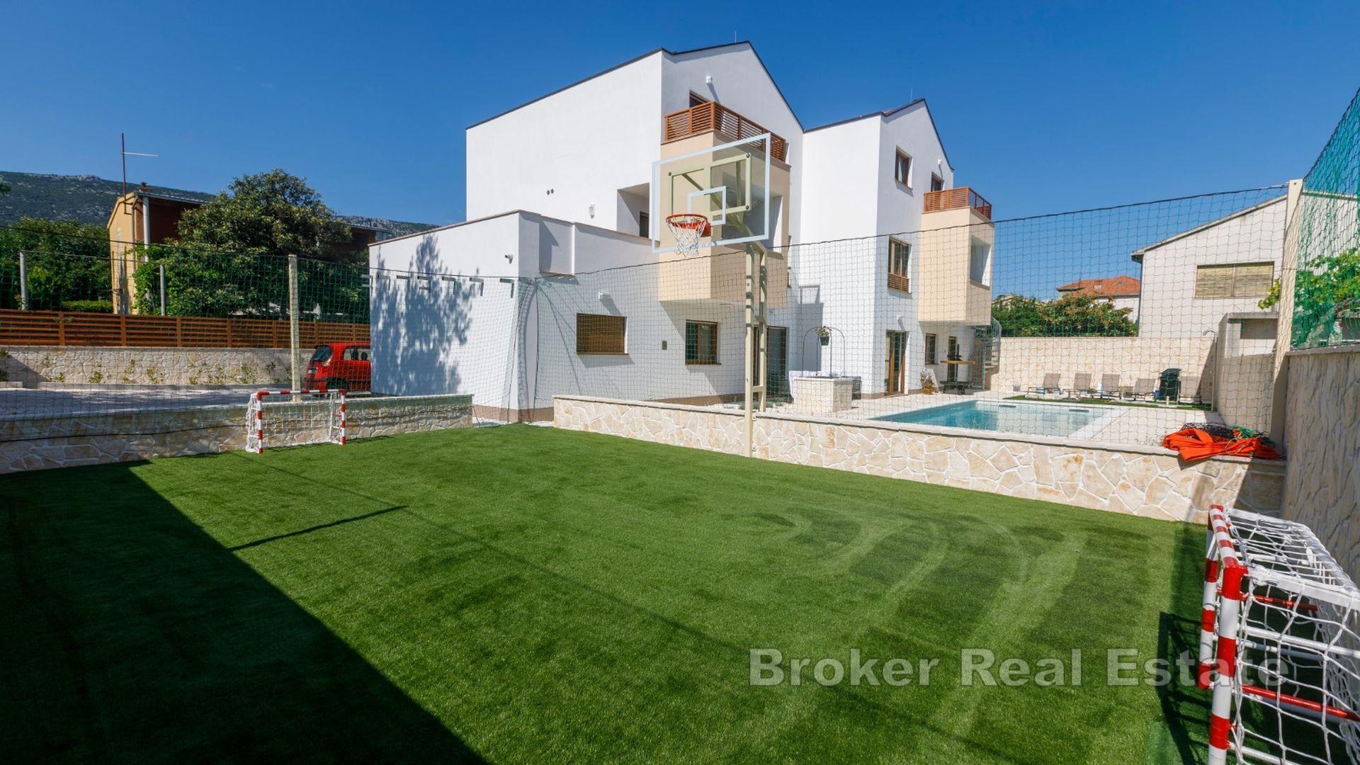 Kastela - Villa mit Meerblick