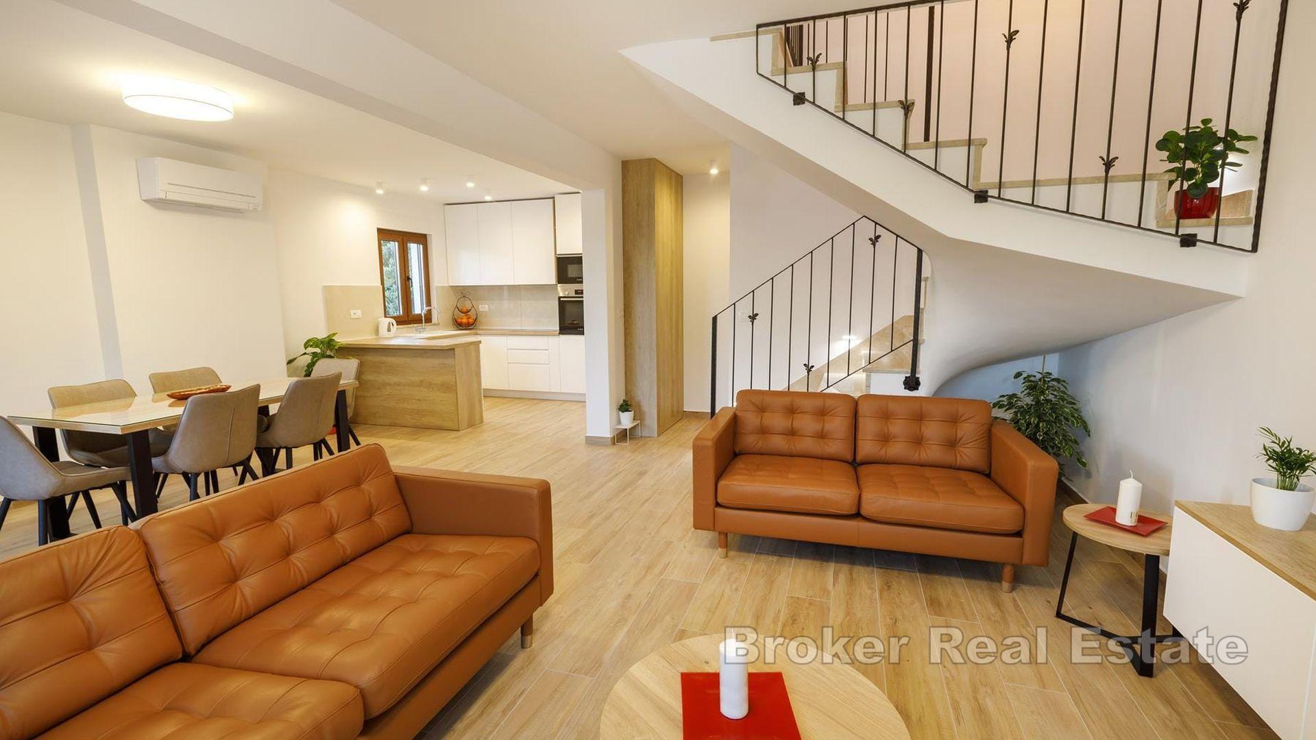 Kastela - Villa mit Meerblick