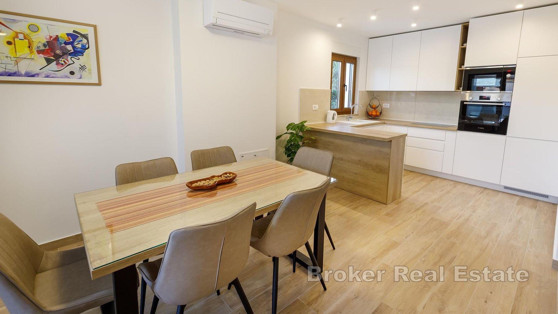 Kastela - Villa mit Meerblick