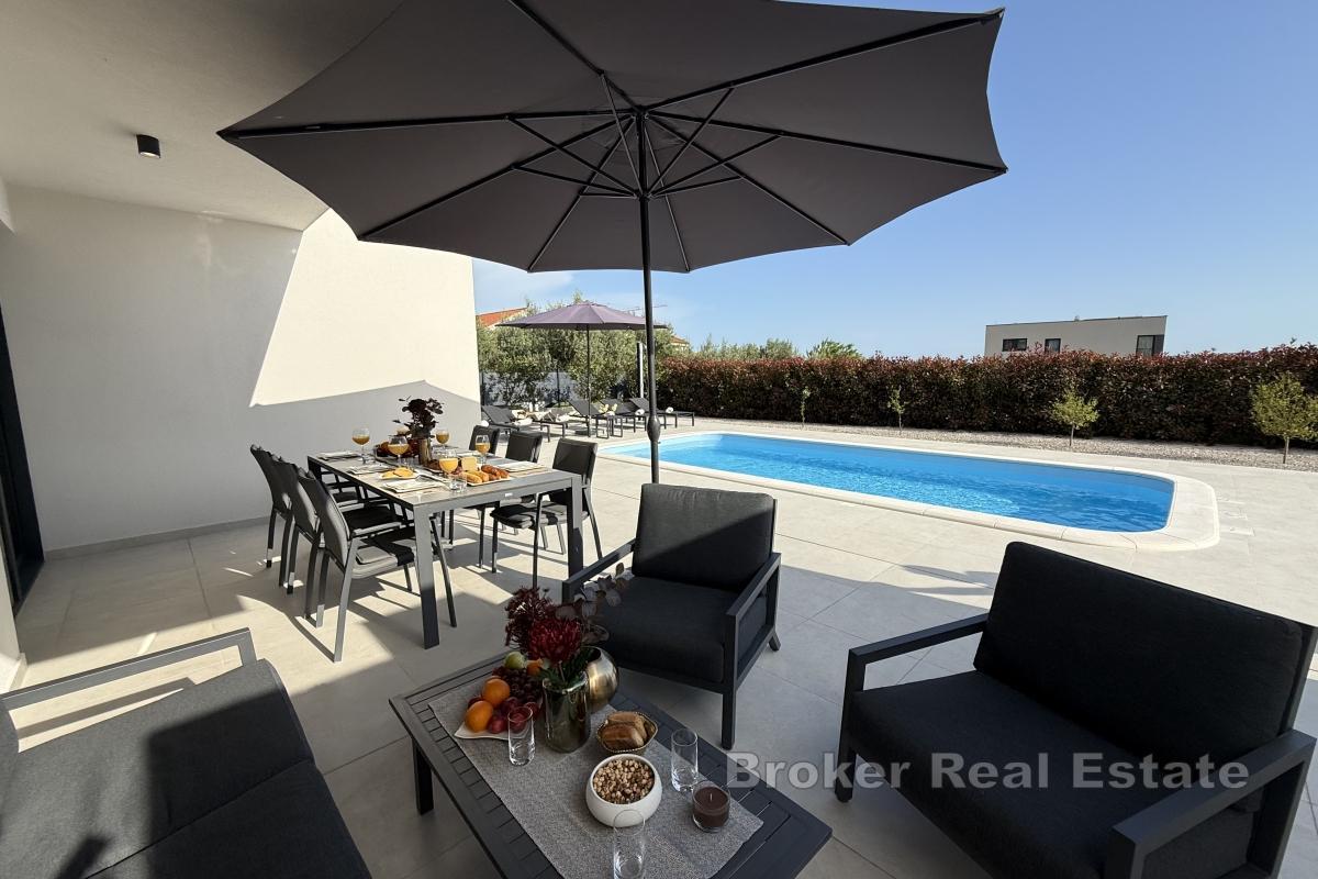 Casa moderna con vista mare