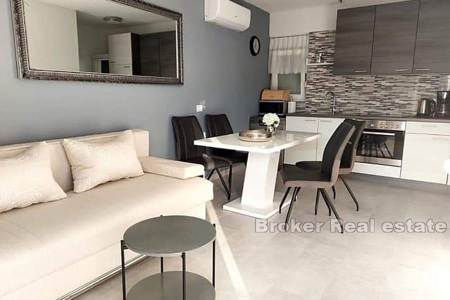 Dom apartamentowy z pięknym widokiem na morze