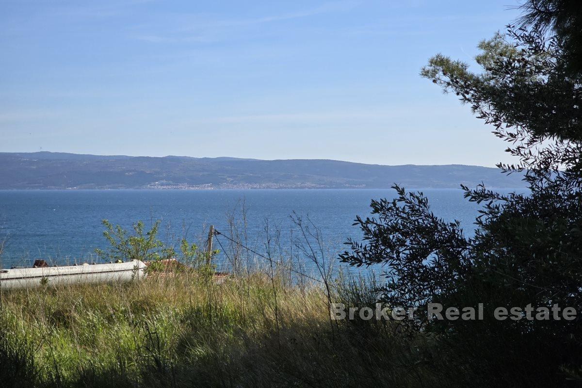 Grundstück mit Panoramablick auf das Meer