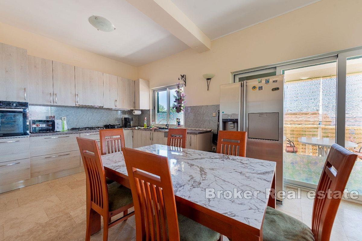 Dom rodzinny z widokiem na otwarte morze