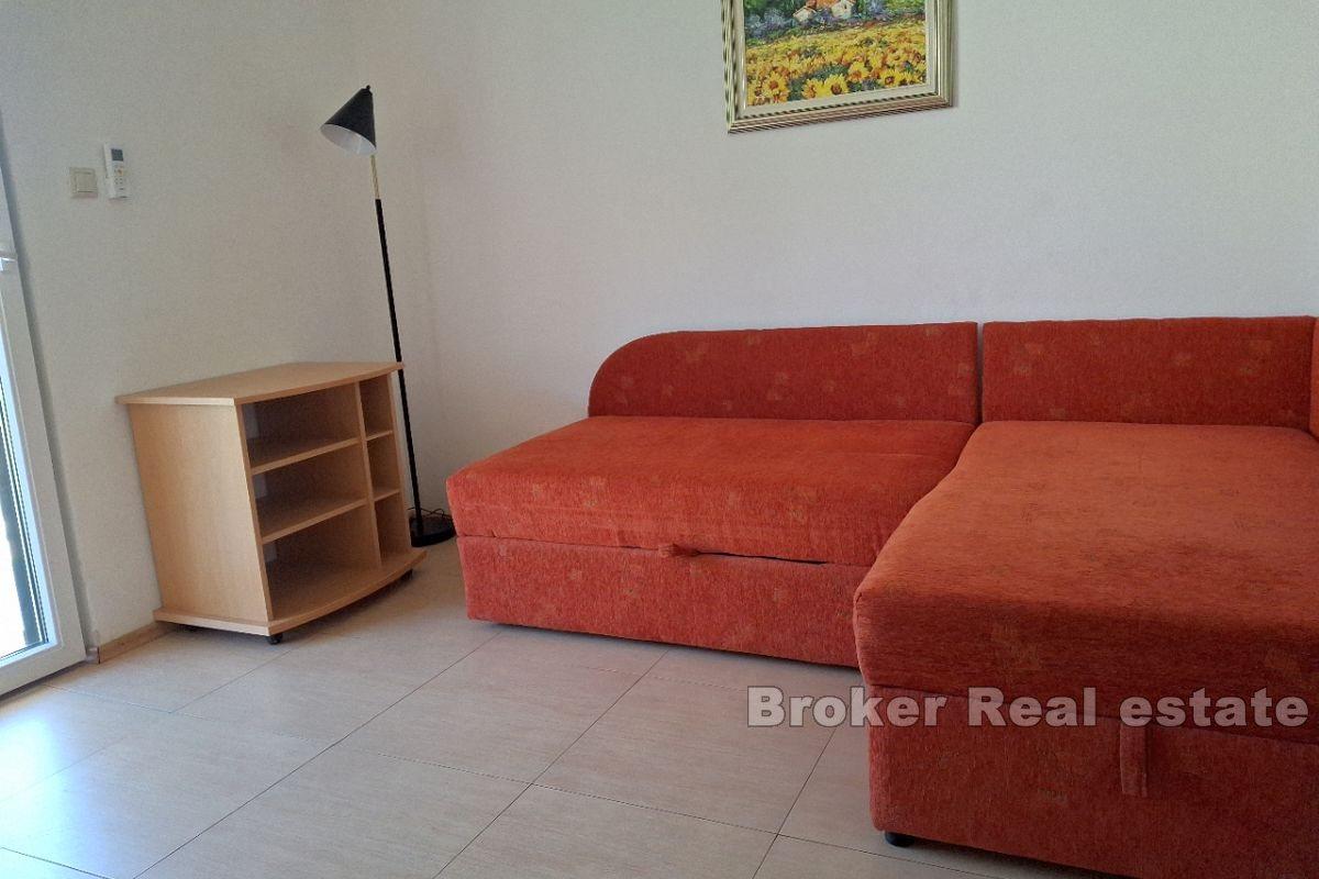 Dom apartamentowy z widokiem na morze