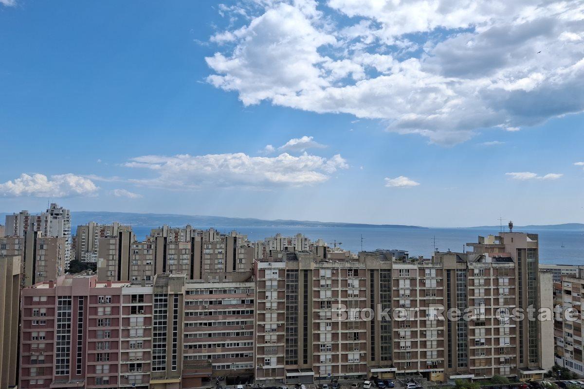 Apartment with beautiful sea view