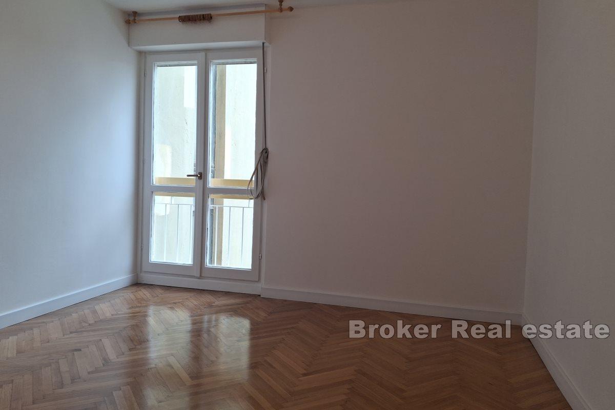 Apartment with beautiful sea view