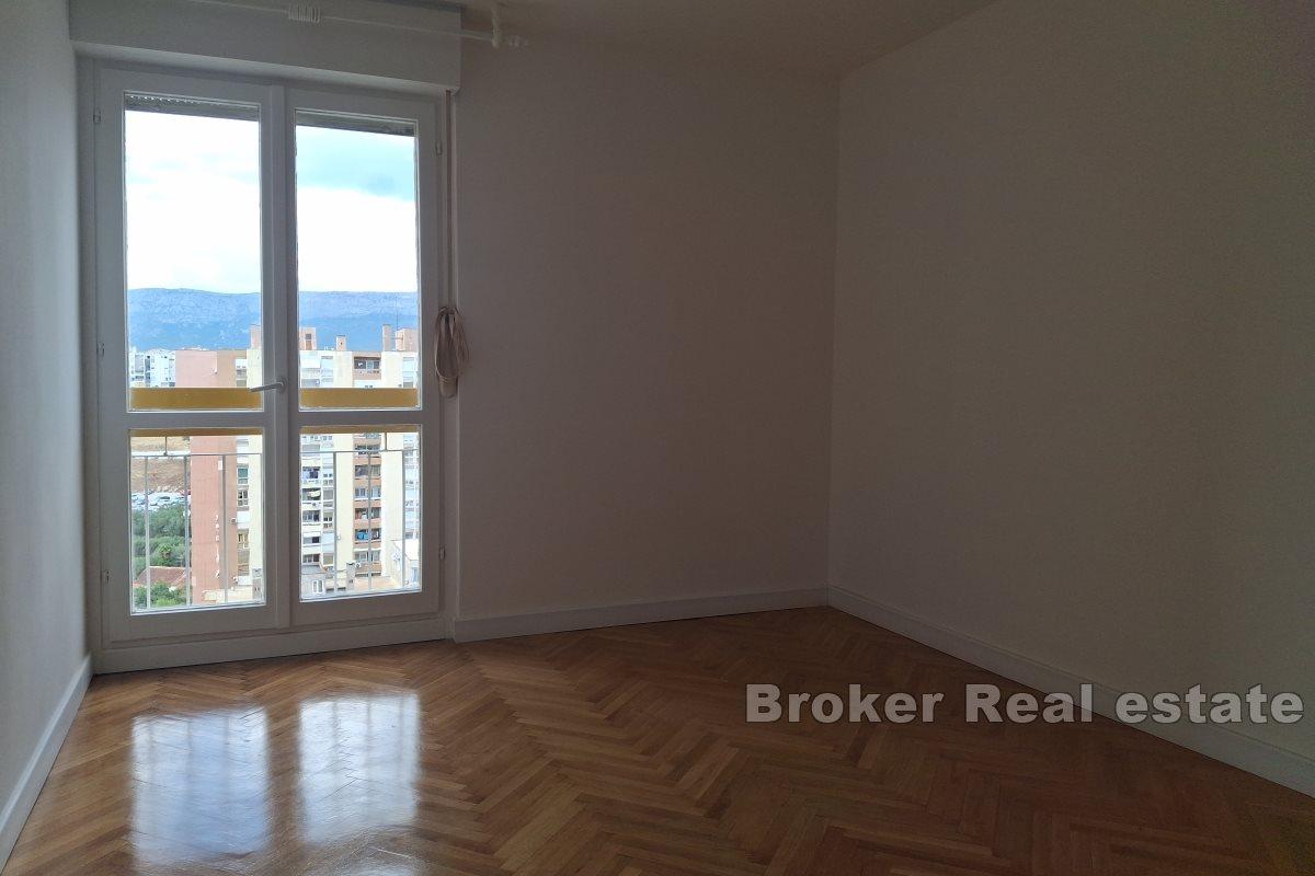 Apartment with beautiful sea view