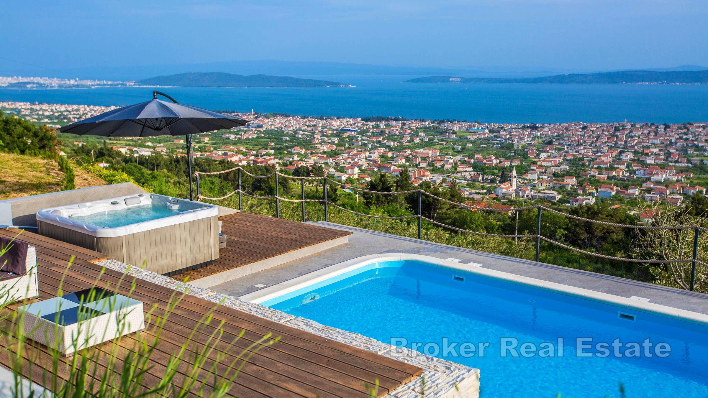 Villa mit Panoramablick auf das Meer