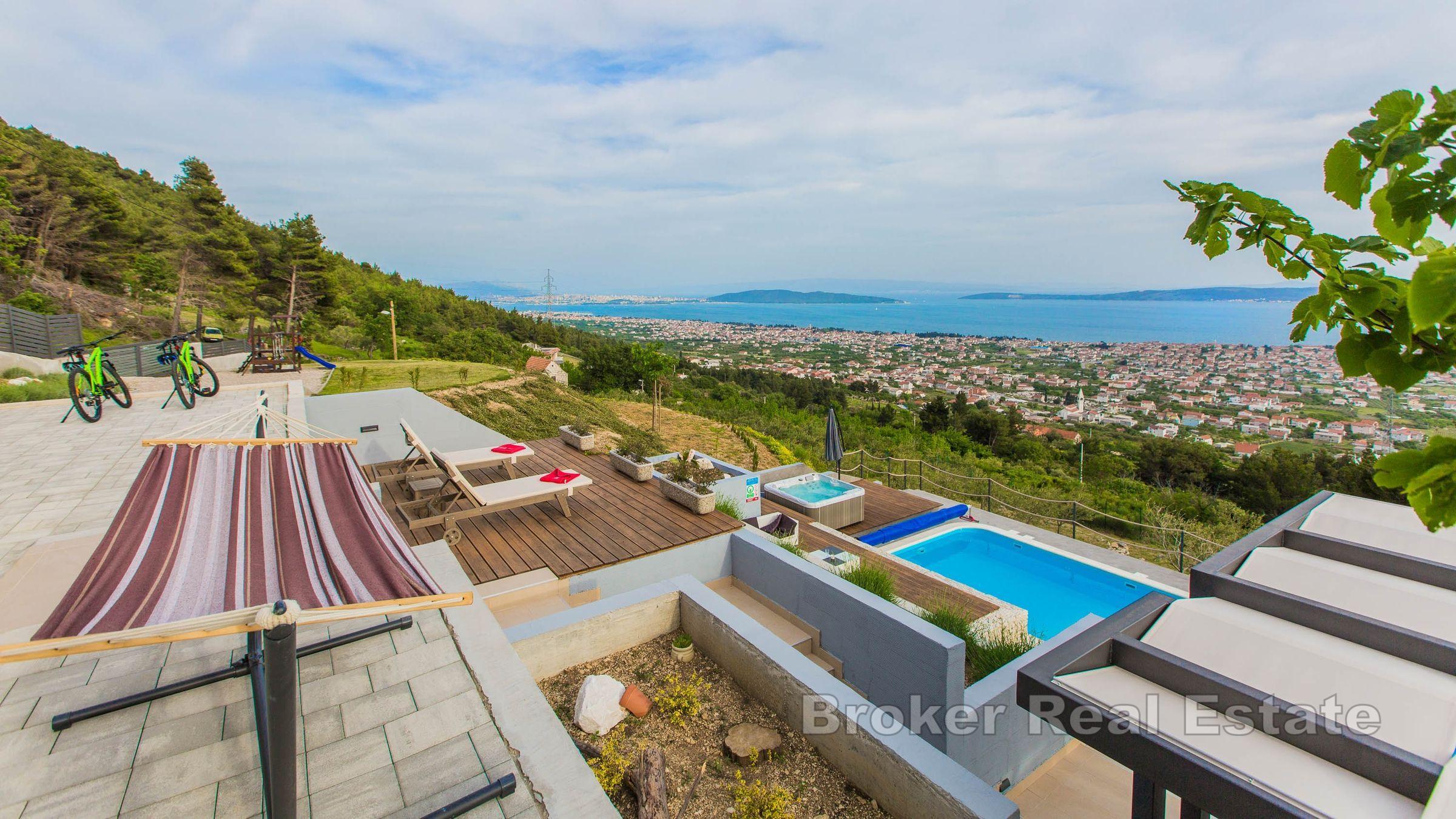 Villa mit Panoramablick auf das Meer