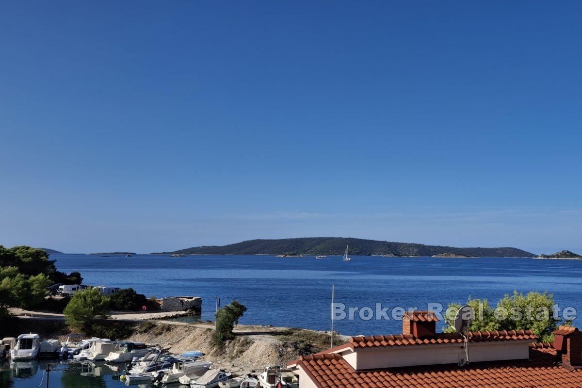 Apartmenthaus mit Meerblick