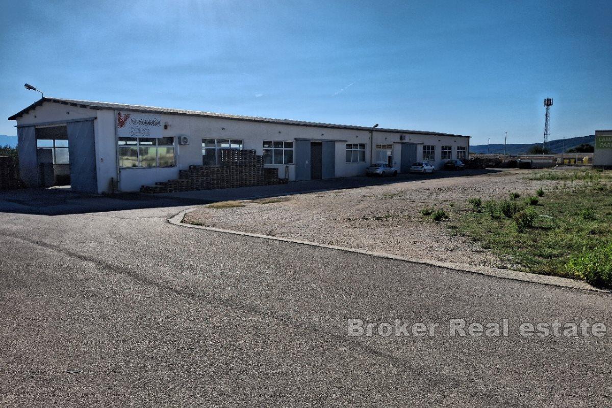 Terreno edificabile ad uso commerciale