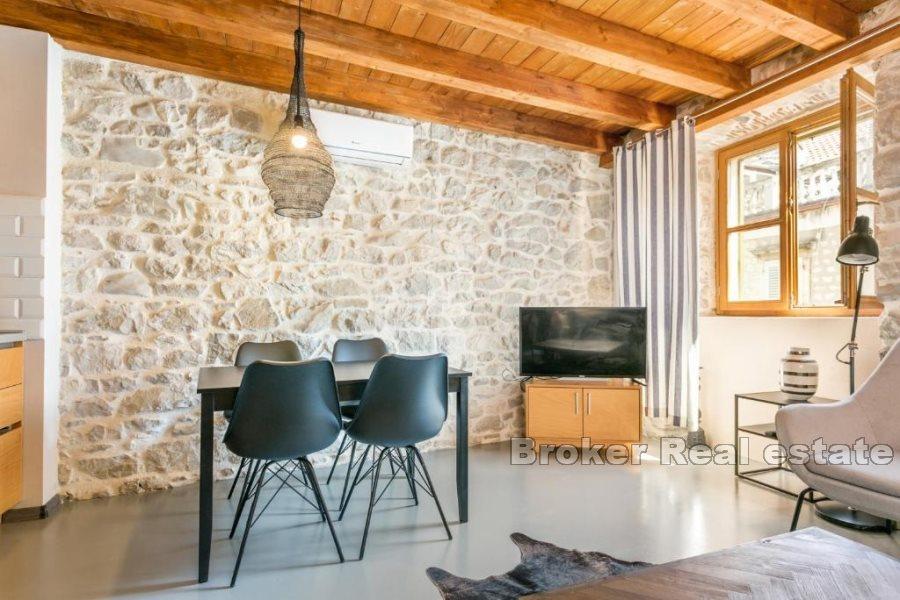 Tradisjonelt steinhus