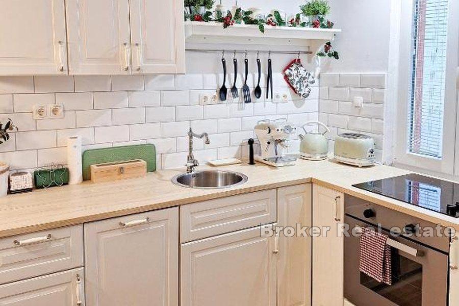 Appartement dans une maison traditionnelle en pierre