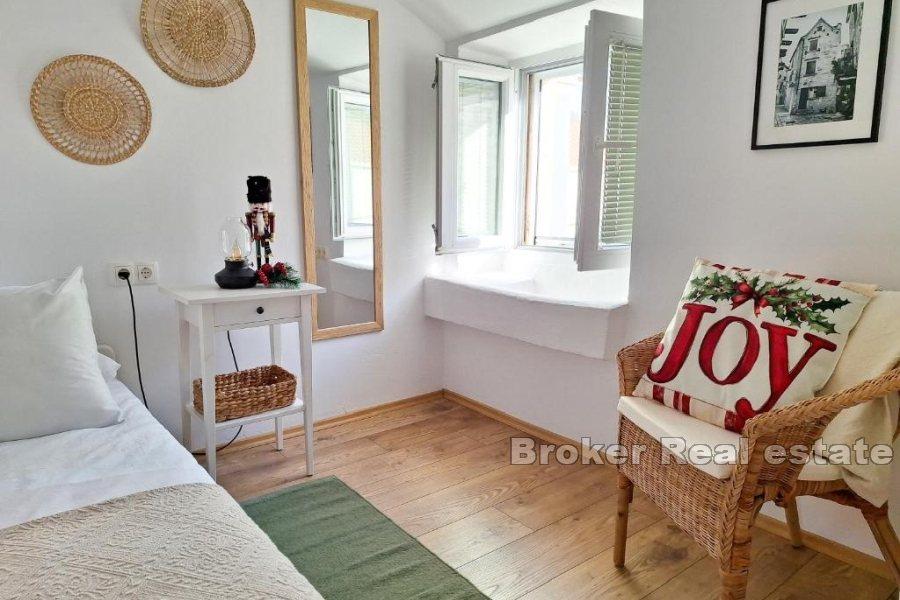 Appartement dans une maison traditionnelle en pierre